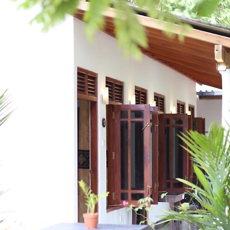 Bakery Family Guest House 미리사 외부 사진