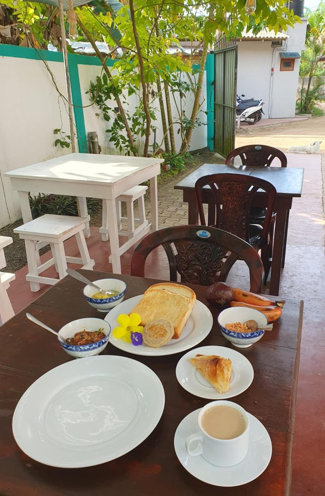 Bakery Family Guest House 미리사 외부 사진